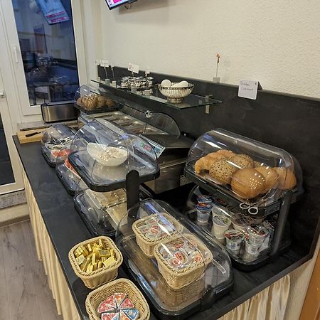 Adler Hotel Frankfurt Франкфурт на Майн Екстериор снимка