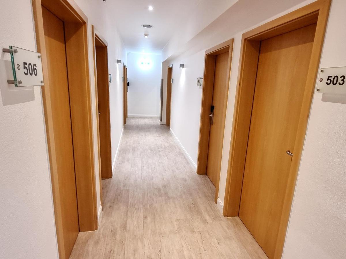 Adler Hotel Frankfurt Франкфурт на Майн Екстериор снимка