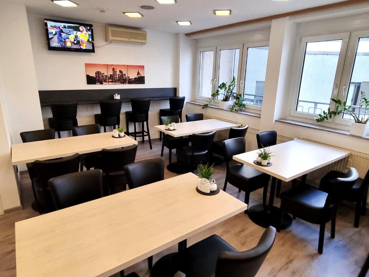 Adler Hotel Frankfurt Франкфурт на Майн Екстериор снимка