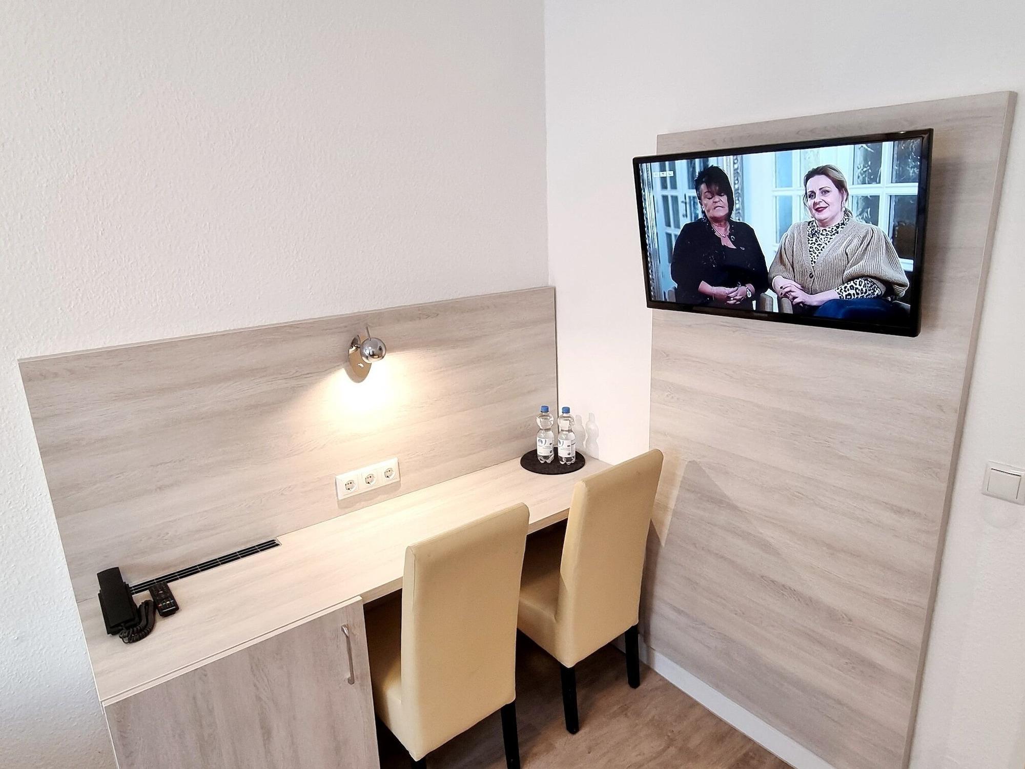 Adler Hotel Frankfurt Франкфурт на Майн Екстериор снимка