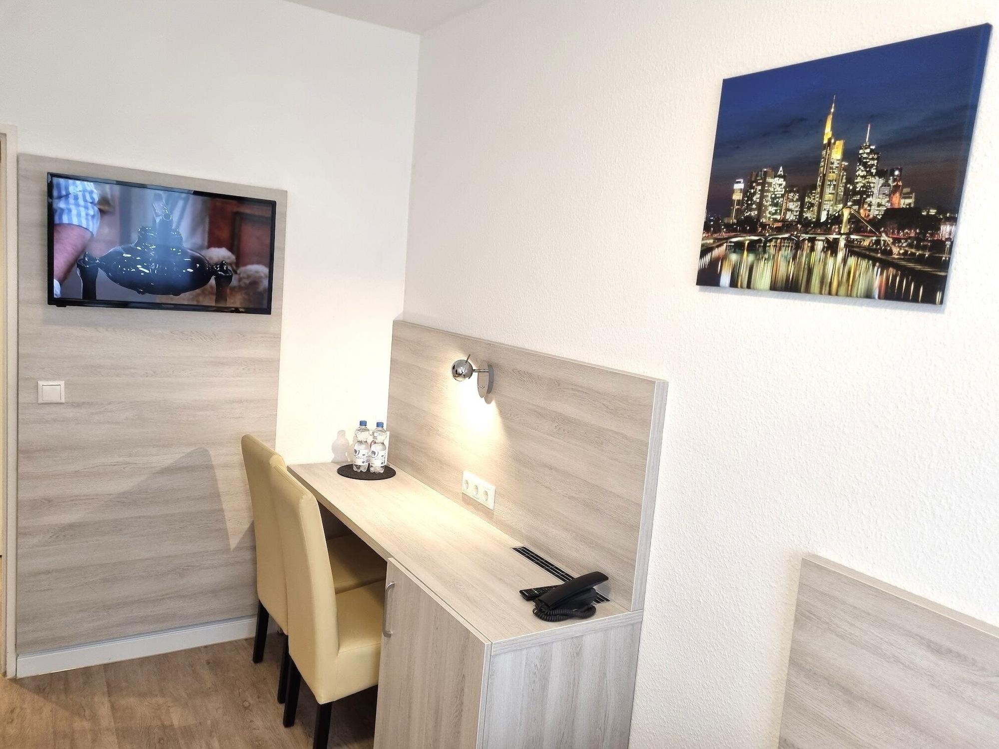 Adler Hotel Frankfurt Франкфурт на Майн Екстериор снимка