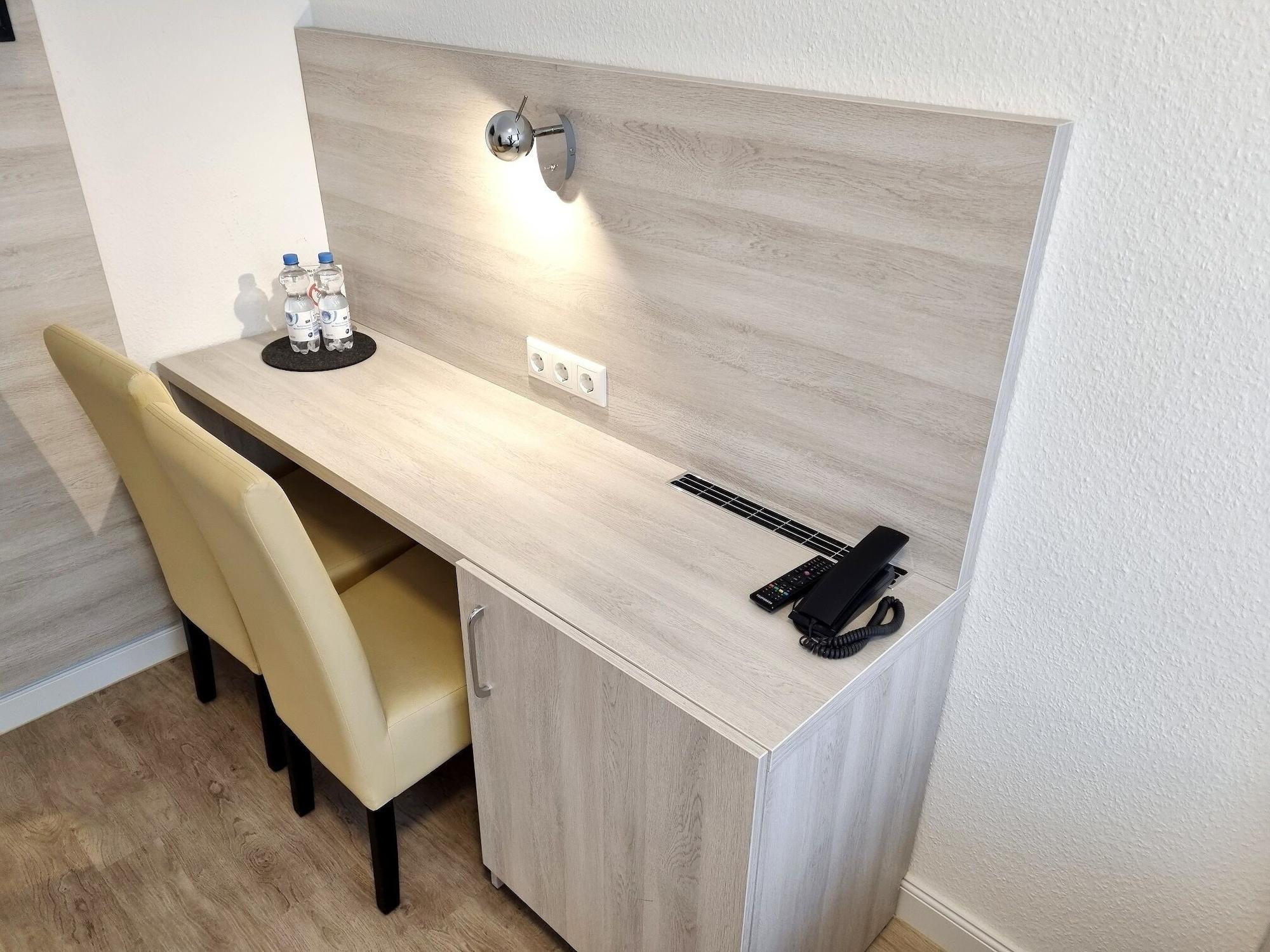 Adler Hotel Frankfurt Франкфурт на Майн Екстериор снимка