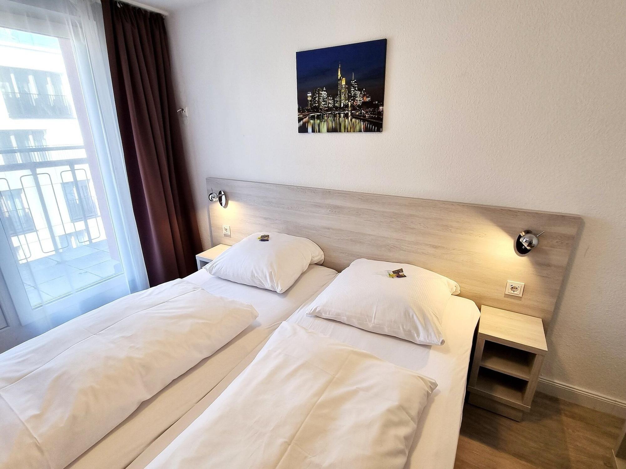 Adler Hotel Frankfurt Франкфурт на Майн Екстериор снимка